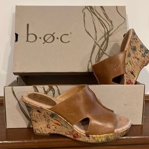 BOC Wedge Slides Tan with Floral Design Cork Wedge Like New